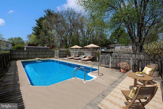 1403 STREAKER RD, Sykesville, MD 21784