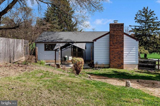 1403 STREAKER RD, Sykesville, MD 21784