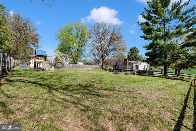 1403 STREAKER RD, Sykesville, MD 21784