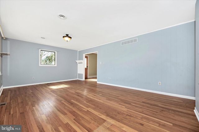1403 STREAKER RD, Sykesville, MD 21784