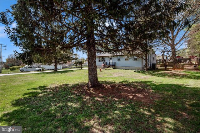 1403 STREAKER RD, Sykesville, MD 21784