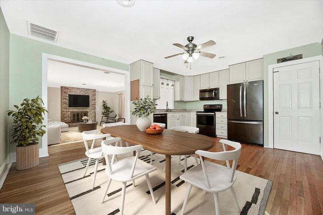 1403 STREAKER RD, Sykesville, MD 21784