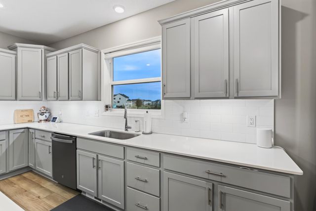 11008 Kingsview Lane N, Dayton, MN 55369