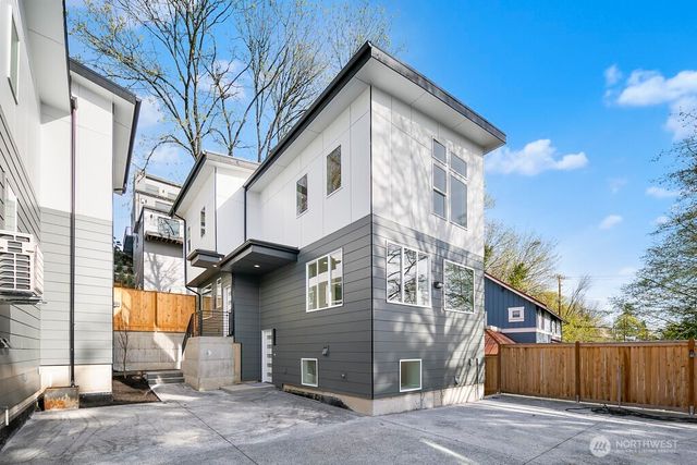 1804 B 28th Avenue S, Seattle, WA 98144