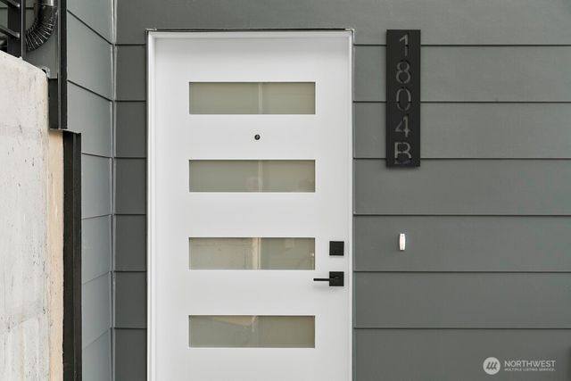 1804 B 28th Avenue S, Seattle, WA 98144