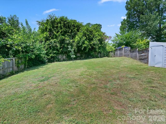 1521 Sumter Avenue, Charlotte, NC 28208