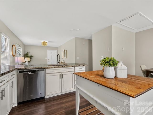 1521 Sumter Avenue, Charlotte, NC 28208