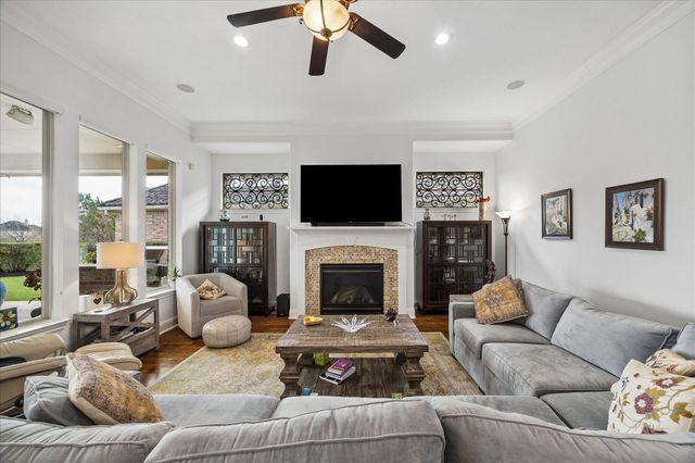 95 Lake View Loop, Fulshear, TX 77441