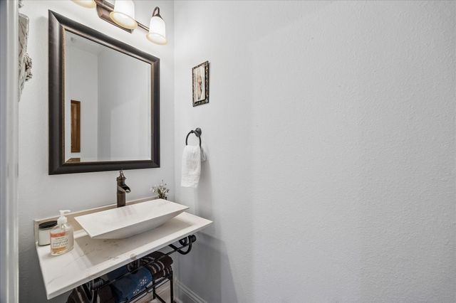 95 Lake View Loop, Fulshear, TX 77441