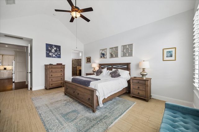 95 Lake View Loop, Fulshear, TX 77441