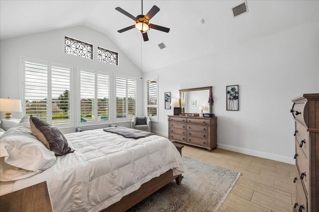 95 Lake View Loop, Fulshear, TX 77441