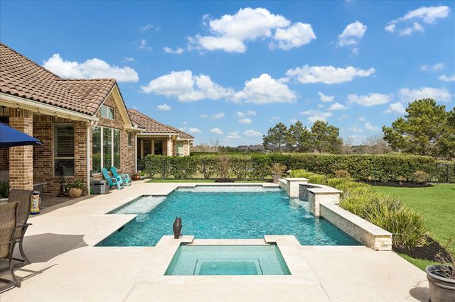 95 Lake View Loop, Fulshear, TX 77441