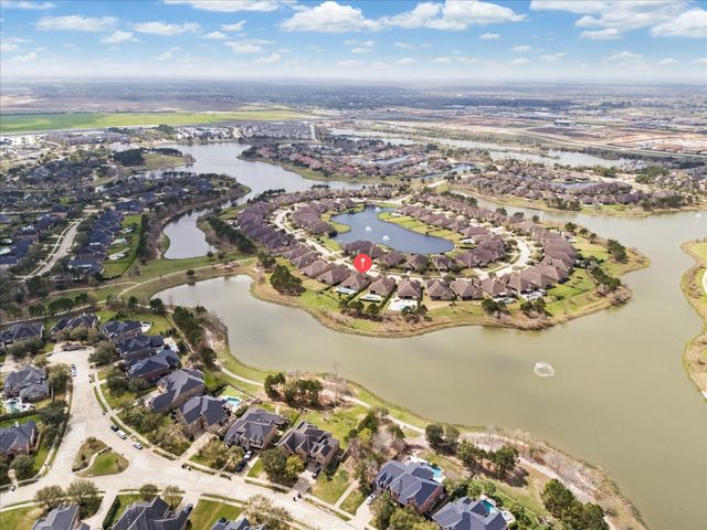 95 Lake View Loop, Fulshear, TX 77441