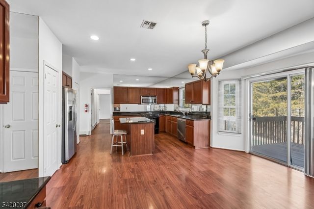 1106 Van Arsdale Dr, Branchburg Twp., NJ 08853