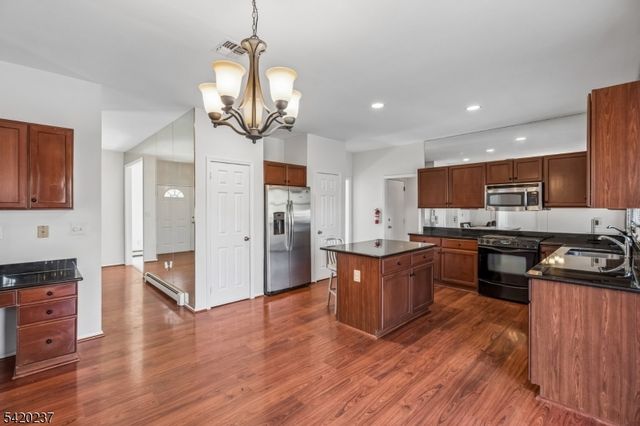 1106 Van Arsdale Dr, Branchburg Twp., NJ 08853