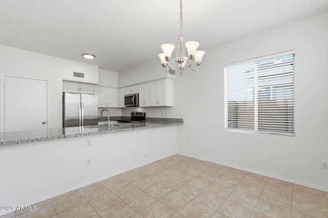 8710 E KILAREA Avenue, Mesa, AZ 85209