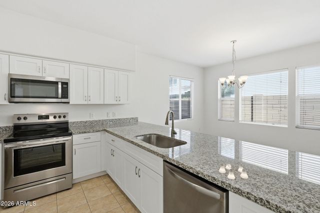 8710 E KILAREA Avenue, Mesa, AZ 85209