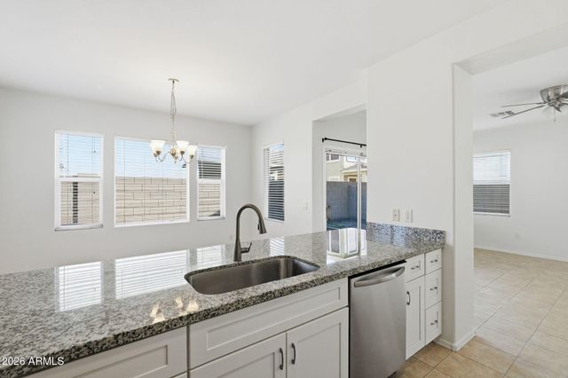 8710 E KILAREA Avenue, Mesa, AZ 85209