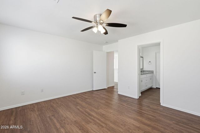 8710 E KILAREA Avenue, Mesa, AZ 85209