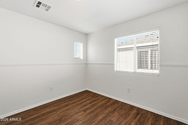 8710 E KILAREA Avenue, Mesa, AZ 85209