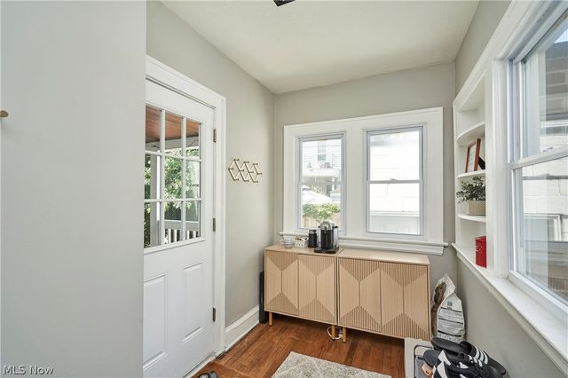 1658 Saint Charles Avenue, Lakewood, OH 44107