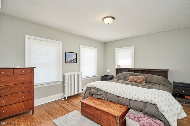 1658 Saint Charles Avenue, Lakewood, OH 44107