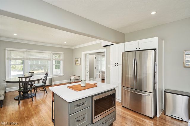 1658 Saint Charles Avenue, Lakewood, OH 44107