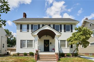 1658 Saint Charles Avenue, Lakewood, OH 44107