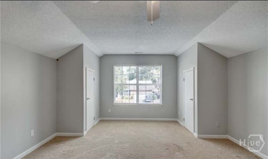 Image 11 of property listing at 127 Sweet Gum Road, Savannah, GA 31410