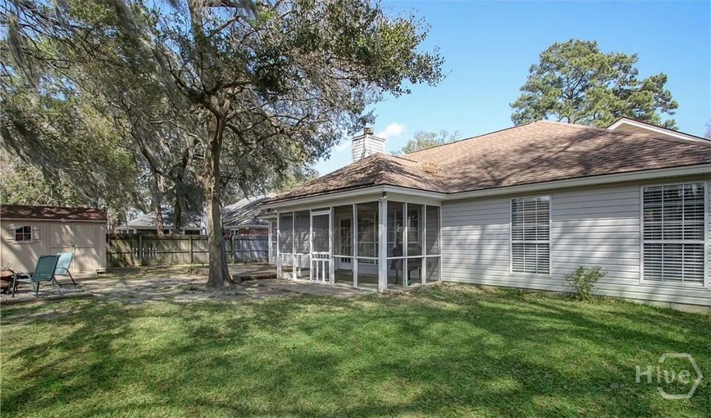 Image 19 of property listing at 127 Sweet Gum Road, Savannah, GA 31410