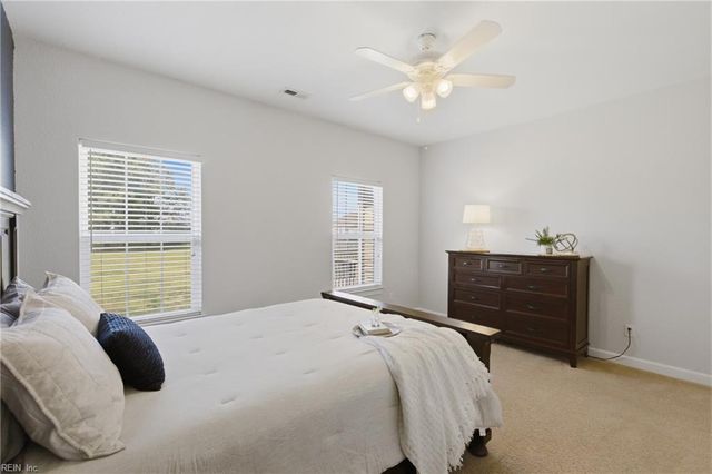 118 Creekside DR, Moyock, NC 27958
