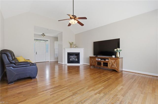 118 Creekside DR, Moyock, NC 27958