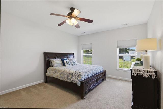 118 Creekside DR, Moyock, NC 27958
