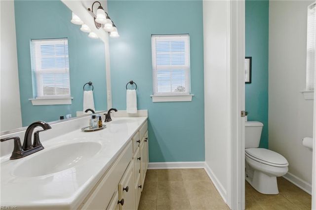 118 Creekside DR, Moyock, NC 27958
