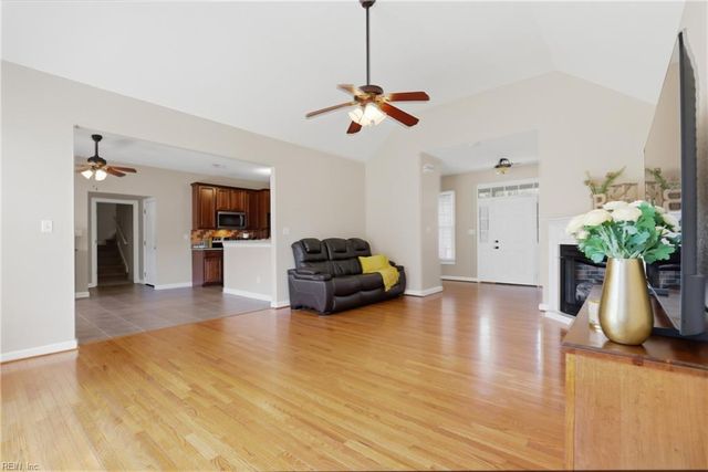118 Creekside DR, Moyock, NC 27958