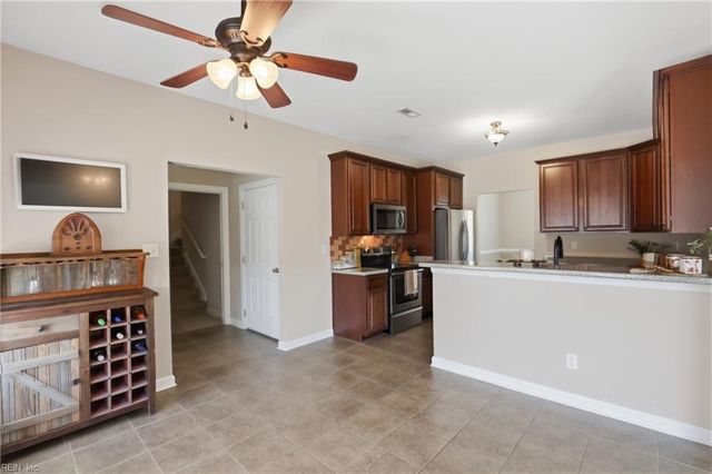 118 Creekside DR, Moyock, NC 27958