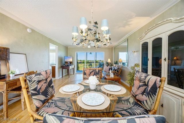 21 High Point CIR E 502, Naples, FL 34103