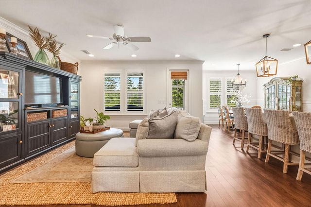 110 N Zander Way, Santa Rosa Beach, FL 32459