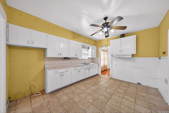 230 high, San Antonio, TX 78210