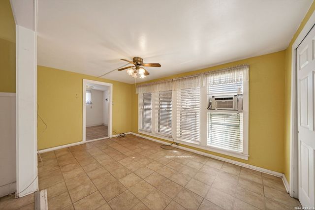 230 high, San Antonio, TX 78210