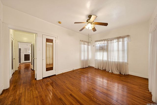 230 high, San Antonio, TX 78210