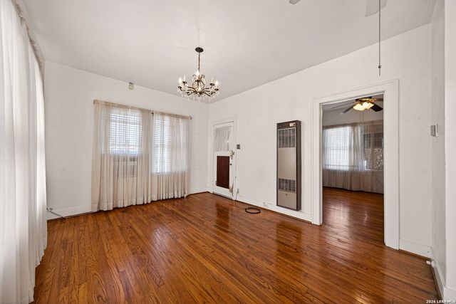 230 high, San Antonio, TX 78210