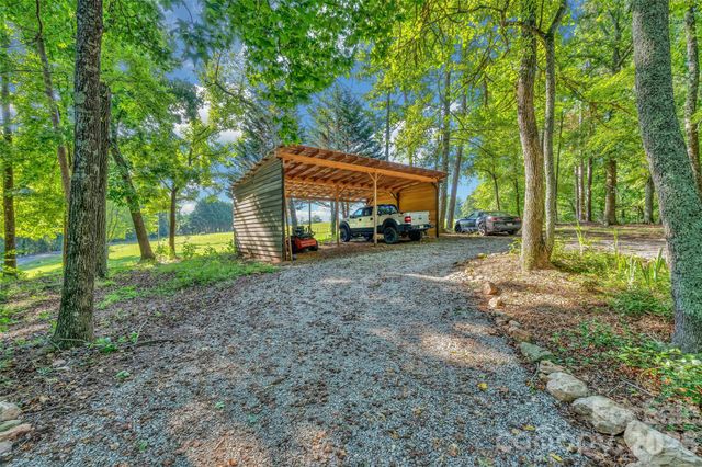 2440 Mount Lebanon Road, Campobello, SC 29322