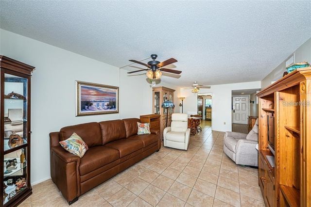 1324 PASADENA AVENUE S 205, South Pasadena, FL 33707