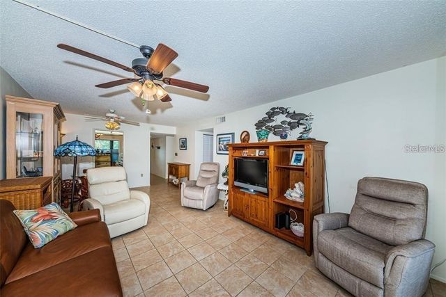 1324 PASADENA AVENUE S 205, South Pasadena, FL 33707