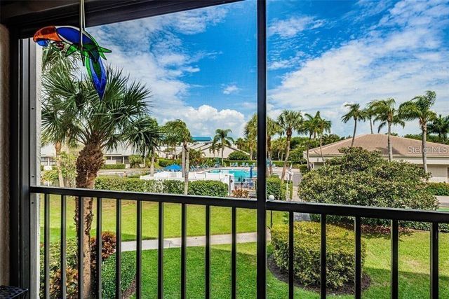 1324 PASADENA AVENUE S 205, South Pasadena, FL 33707