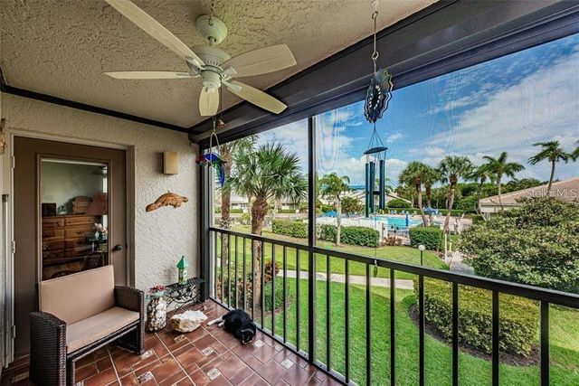 1324 PASADENA AVENUE S 205, South Pasadena, FL 33707