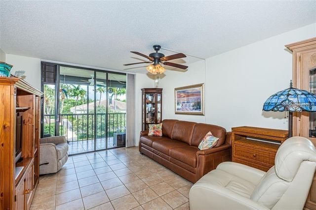 1324 PASADENA AVENUE S 205, South Pasadena, FL 33707