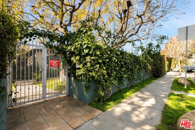 1453 Centinela Avenue, Santa Monica, CA 90404