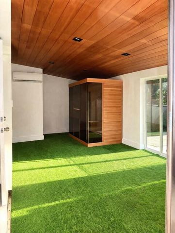 1820 SW 36th Avenue, Fort Lauderdale, FL 33312